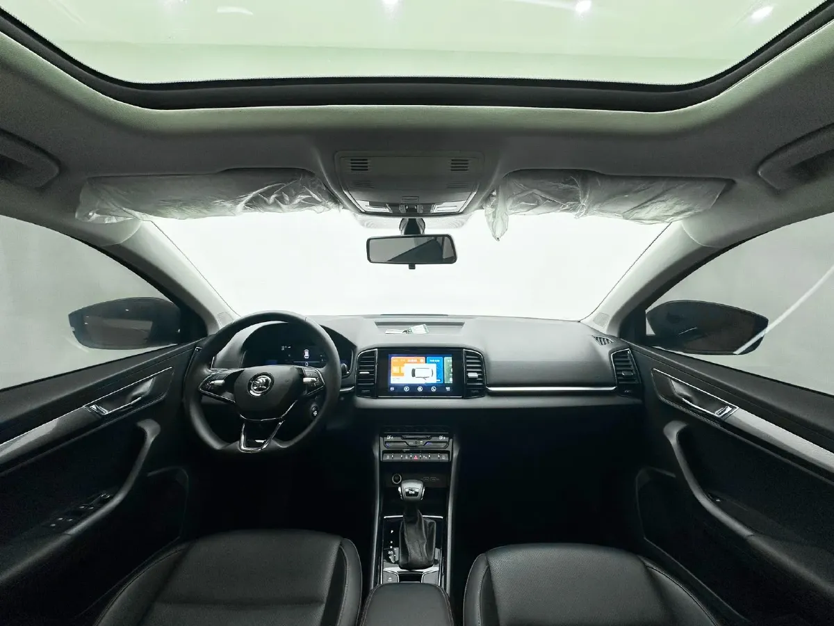 2022 Skoda Karoq 1.4T 150HP L4 7DCT,autocango,china used car exporter,china ev exporter,chinese used car exporter,chinese used ev exporter