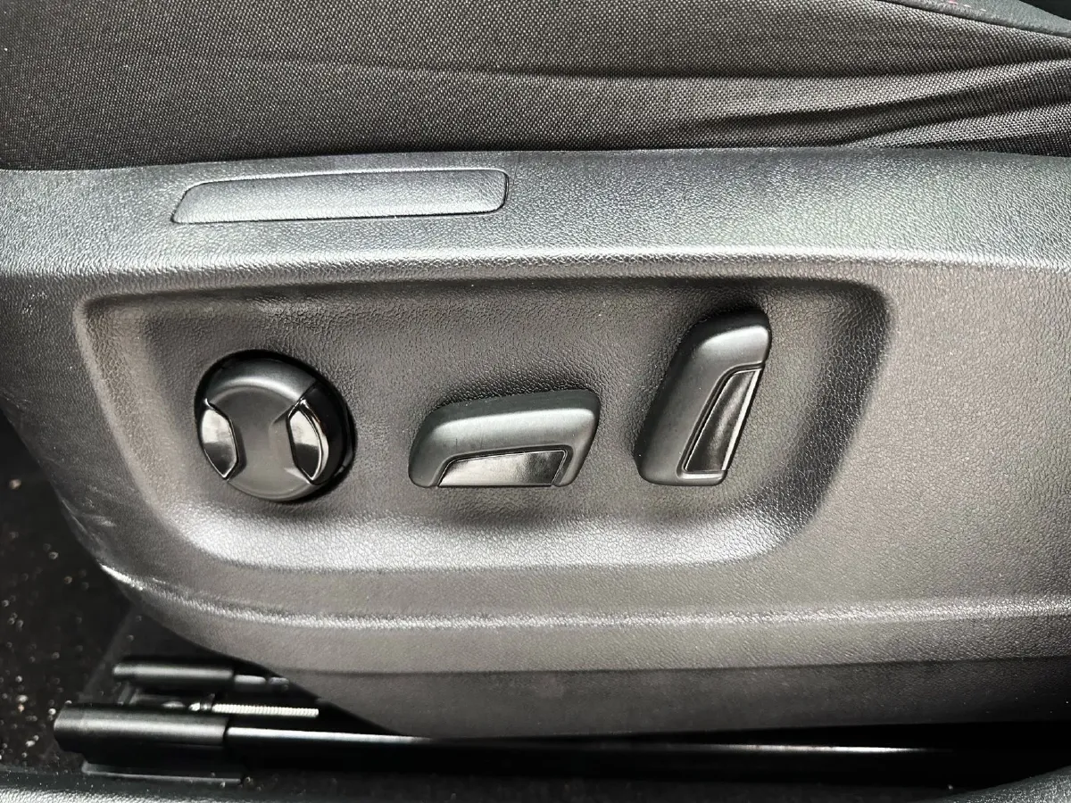 2022 Skoda Karoq 1.4T 150HP L4 7DCT,autocango,china used car exporter,china ev exporter,chinese used car exporter,chinese used ev exporter