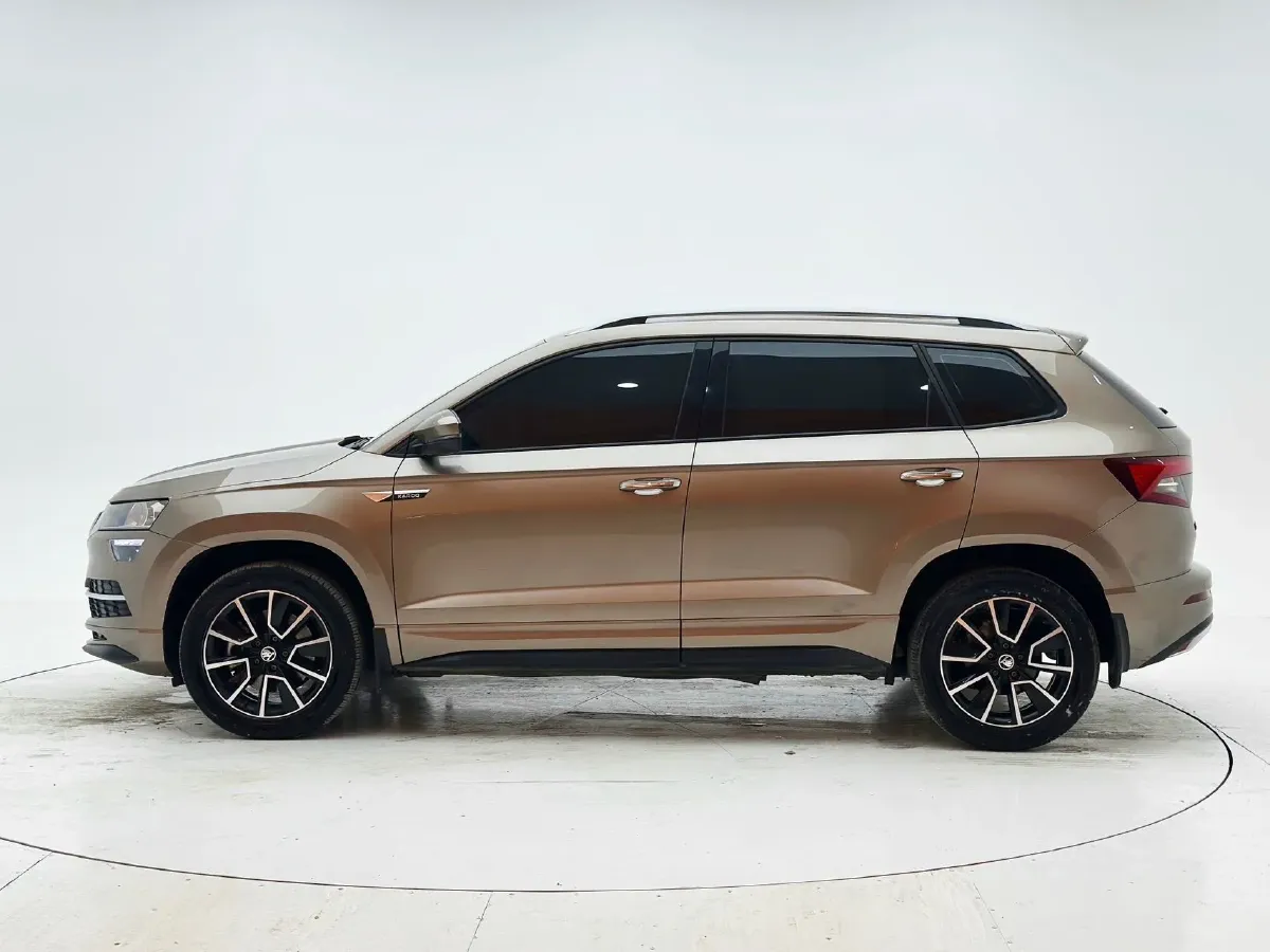 2022 Skoda Karoq 1.4T 150HP L4 7DCT,autocango,china used car exporter,china ev exporter,chinese used car exporter,chinese used ev exporter