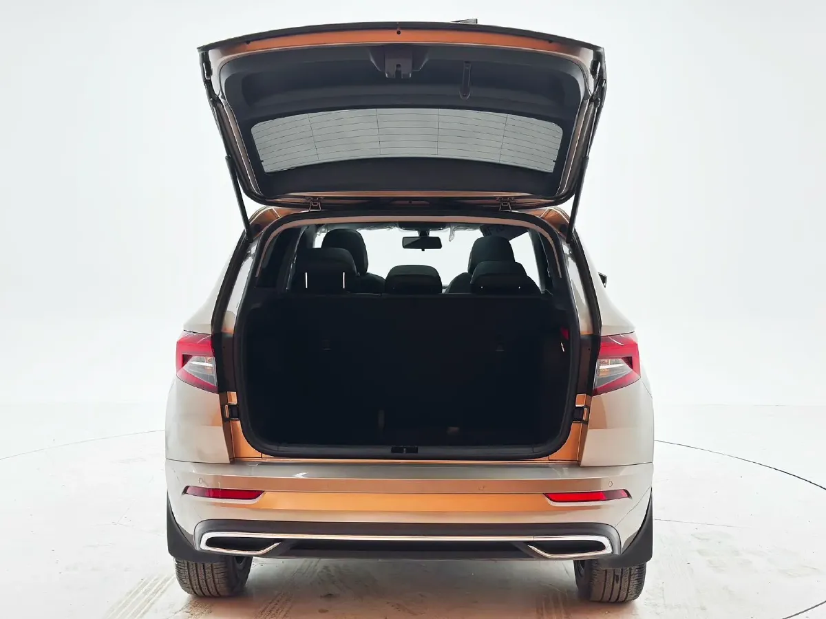 2022 Skoda Karoq 1.4T 150HP L4 7DCT,autocango,china used car exporter,china ev exporter,chinese used car exporter,chinese used ev exporter