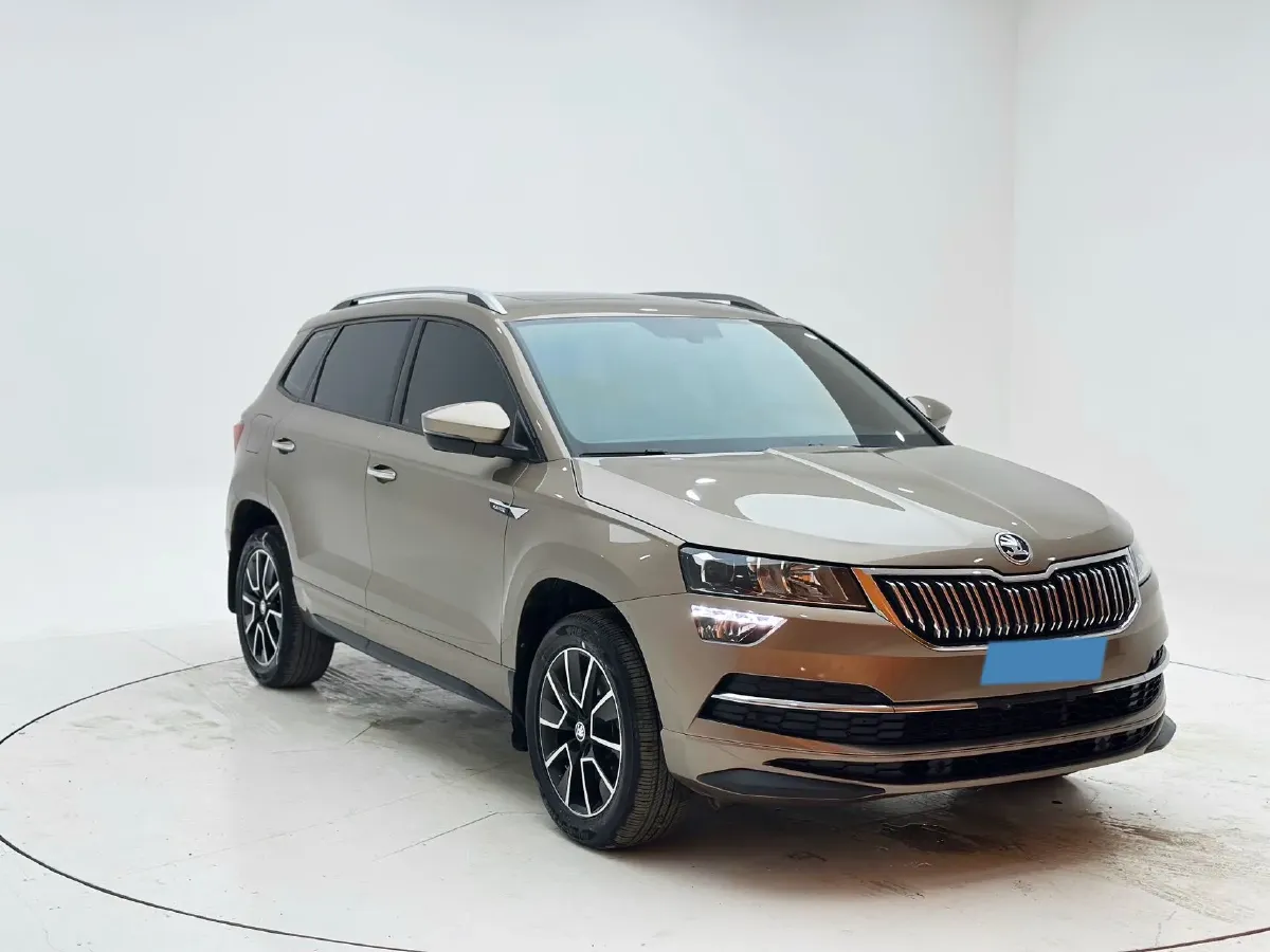 2022 Skoda Karoq 1.4T 150HP L4 7DCT,autocango,china used car exporter,china ev exporter,chinese used car exporter,chinese used ev exporter