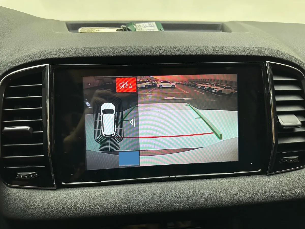 2022 Skoda Karoq 1.4T 150HP L4 7DCT,autocango,china used car exporter,china ev exporter,chinese used car exporter,chinese used ev exporter