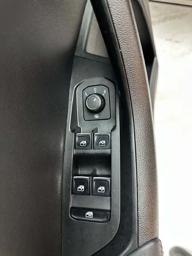 2022 Skoda Karoq 1.4T 150HP L4 7DCT,autocango,china used car exporter,china ev exporter,chinese used car exporter,chinese used ev exporter