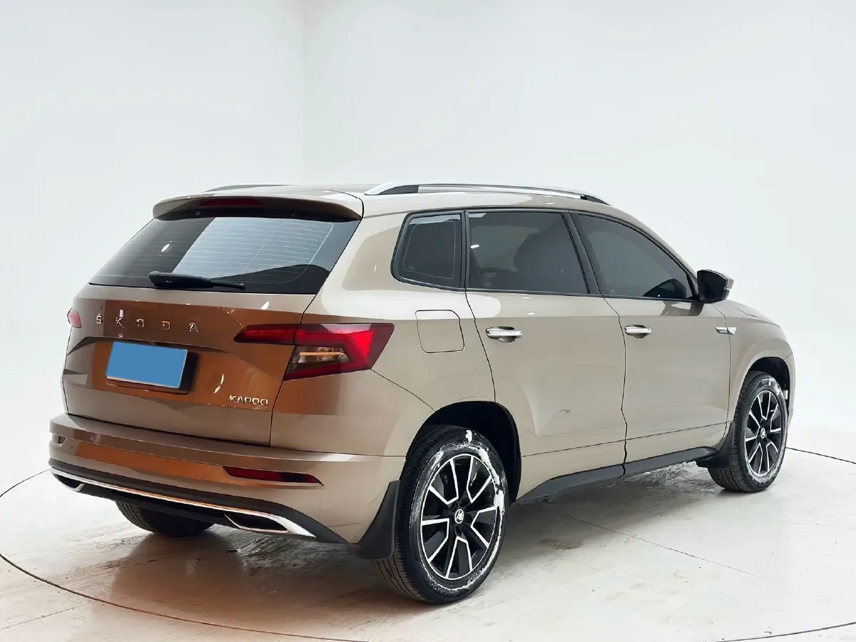 2022 Skoda Karoq 1.4T 150HP L4 7DCT,autocango,china used car exporter,china ev exporter,chinese used car exporter,chinese used ev exporter