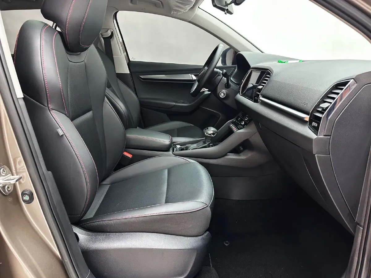 2022 Skoda Karoq 1.4T 150HP L4 7DCT,autocango,china used car exporter,china ev exporter,chinese used car exporter,chinese used ev exporter