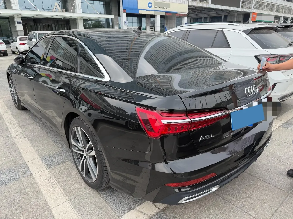 2019 Audi A6L 2.0T 190HP L4 7DCT,autocango,china used car exporter,china ev exporter,chinese used car exporter,chinese used ev exporter
