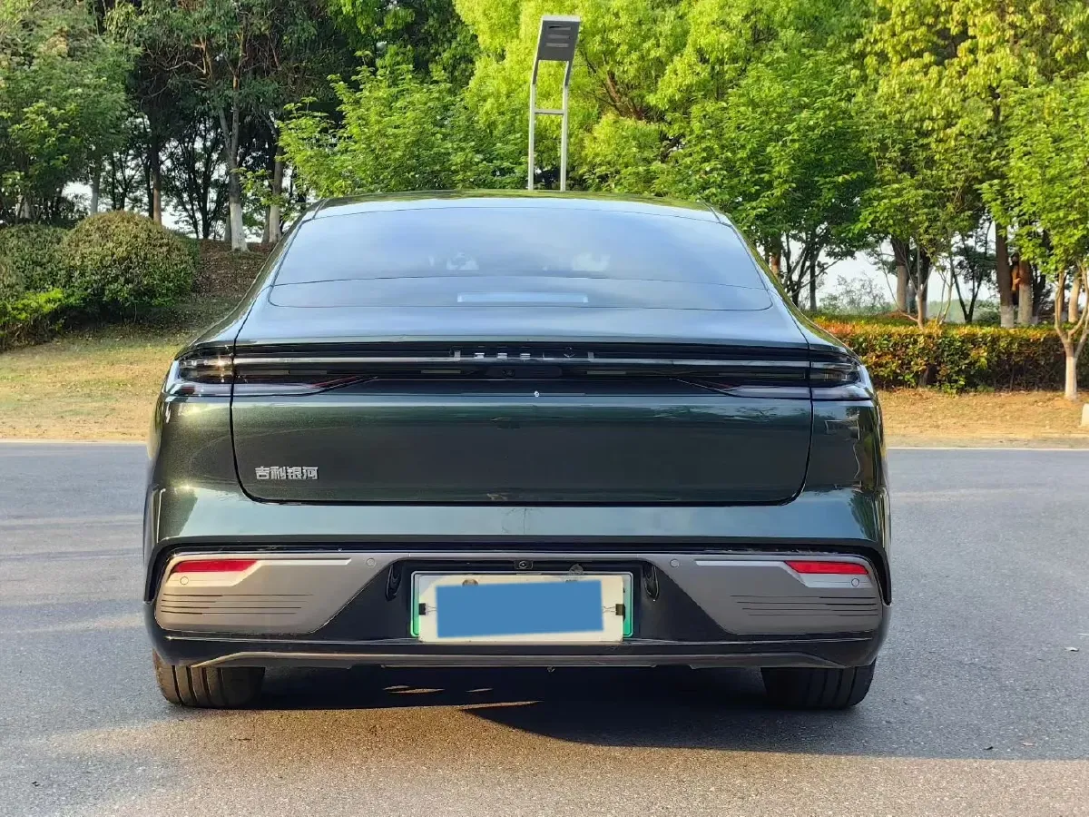 2025 Geely Galaxy Starshine 8 1.5T 163HP L4 3DHT PHEV 27.69KWH,autocango,china used car exporter,china ev exporter,chinese used car exporter,chinese used ev exporter