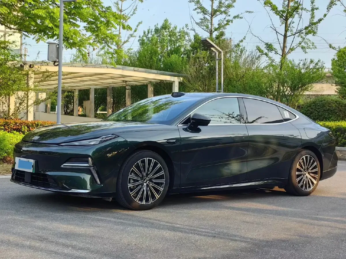 2025 Geely Galaxy Starshine 8 1.5T 163HP L4 3DHT PHEV 27.69KWH,autocango,china used car exporter,china ev exporter,chinese used car exporter,chinese used ev exporter