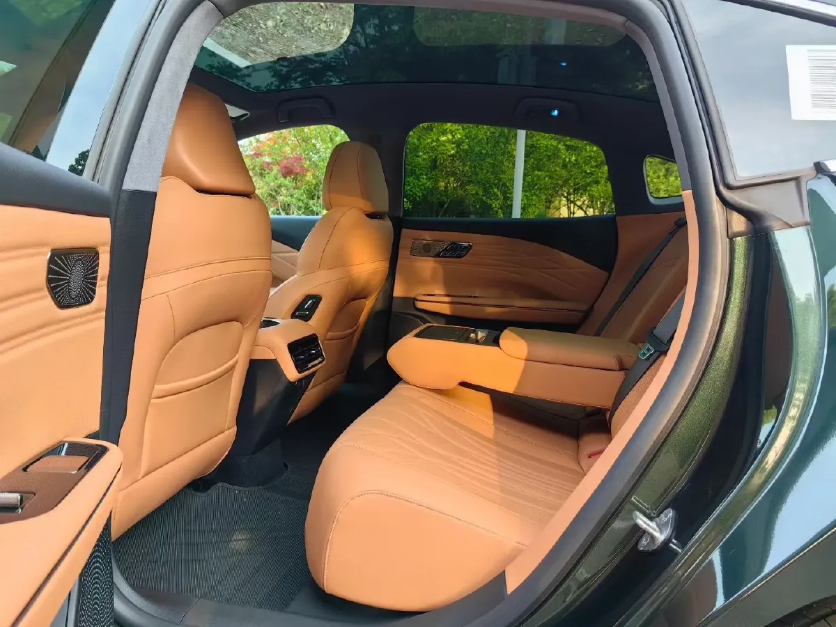 2025 Geely Galaxy Starshine 8 1.5T 163HP L4 3DHT PHEV 27.69KWH,autocango,china used car exporter,china ev exporter,chinese used car exporter,chinese used ev exporter