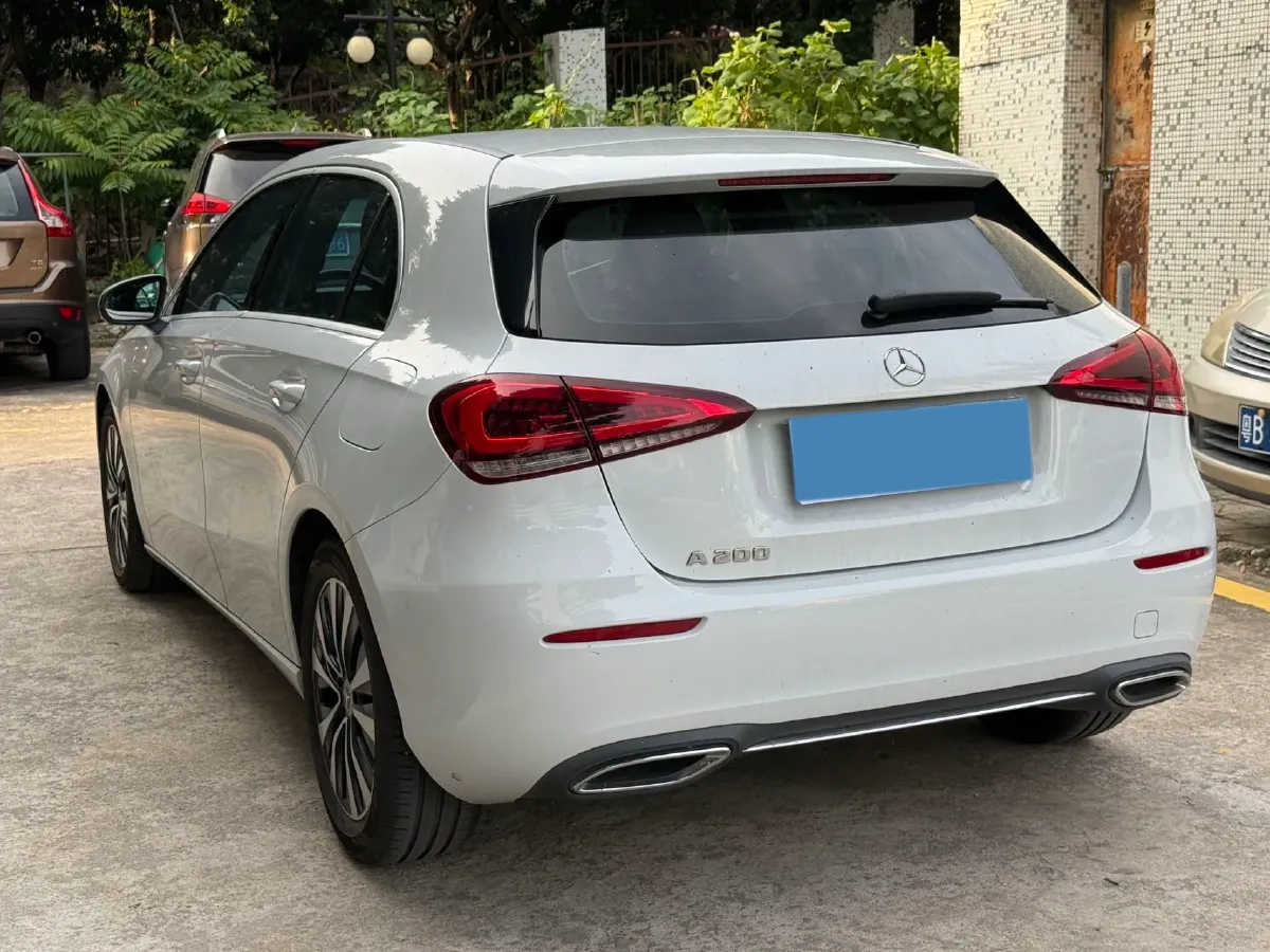 2021 Mercedes-Benz A Class 1.3T 163HP L4 7DCT,autocango,china used car exporter,china ev exporter,chinese used car exporter,chinese used ev exporter