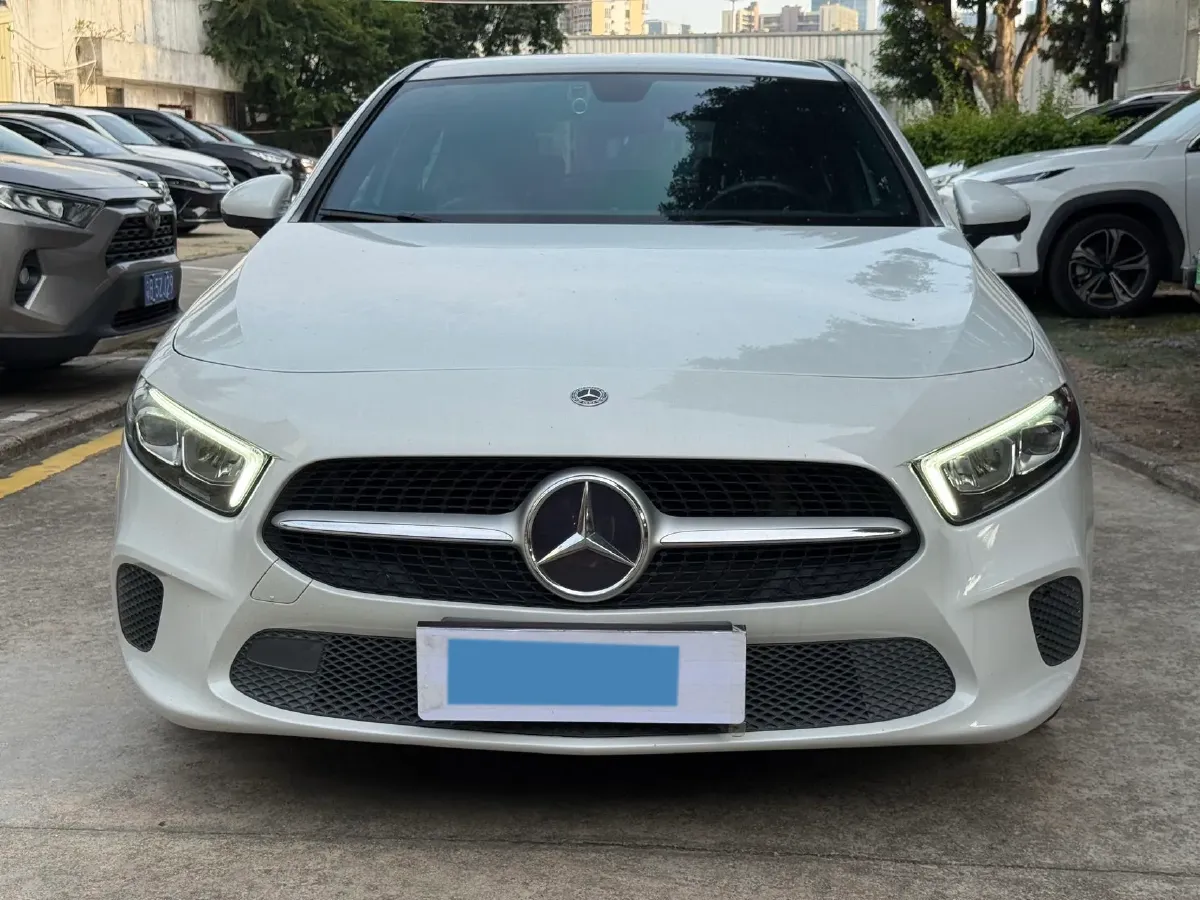 2021 Mercedes-Benz A Class 1.3T 163HP L4 7DCT,autocango,china used car exporter,china ev exporter,chinese used car exporter,chinese used ev exporter