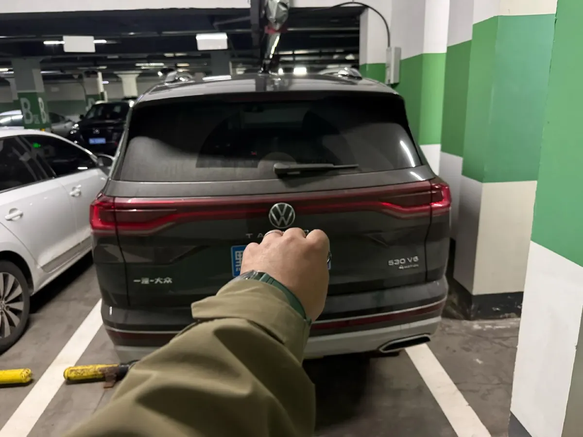 2022 Volkswagen Talagon 2.5T 299HP V6 7DCT,autocango,china used car exporter,china ev exporter,chinese used car exporter,chinese used ev exporter