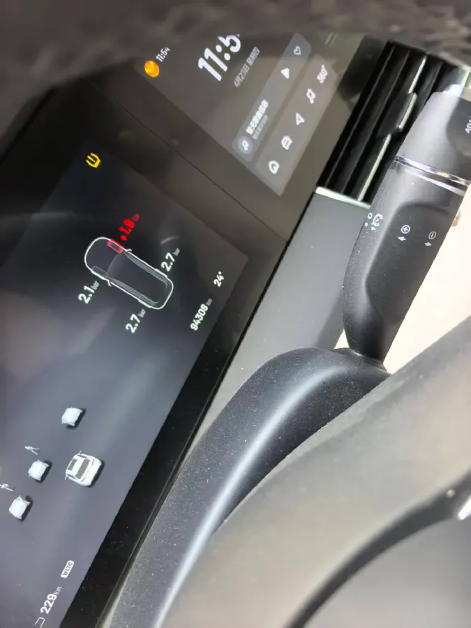 2021 Li ONE Range Extended 131HP REEV 40.5KWH,autocango,china used car exporter,china ev exporter,chinese used car exporter,chinese used ev exporter