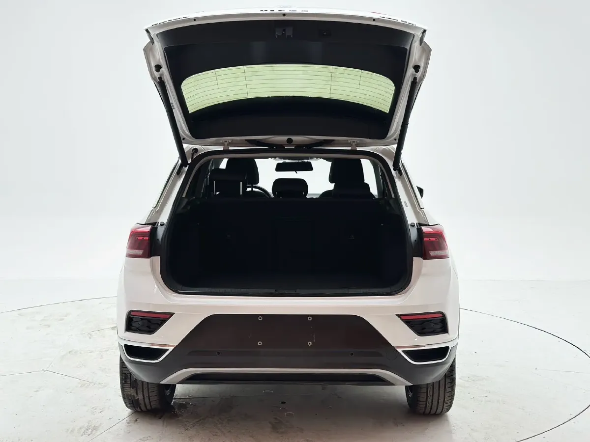 2021 Volkswagen T-Roc 1.4T 150HP L4 7DCT,autocango,china used car exporter,china ev exporter,chinese used car exporter,chinese used ev exporter