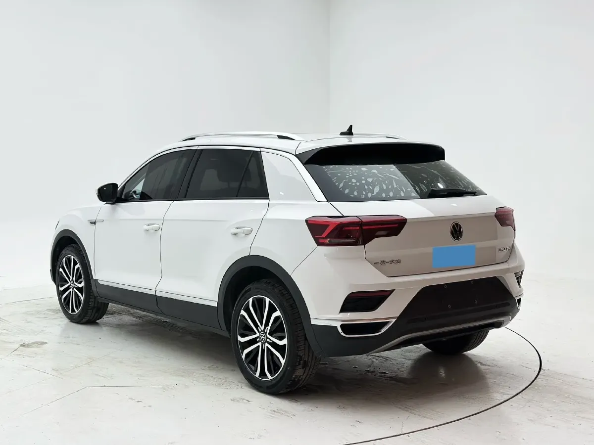 2021 Volkswagen T-Roc 1.4T 150HP L4 7DCT,autocango,china used car exporter,china ev exporter,chinese used car exporter,chinese used ev exporter