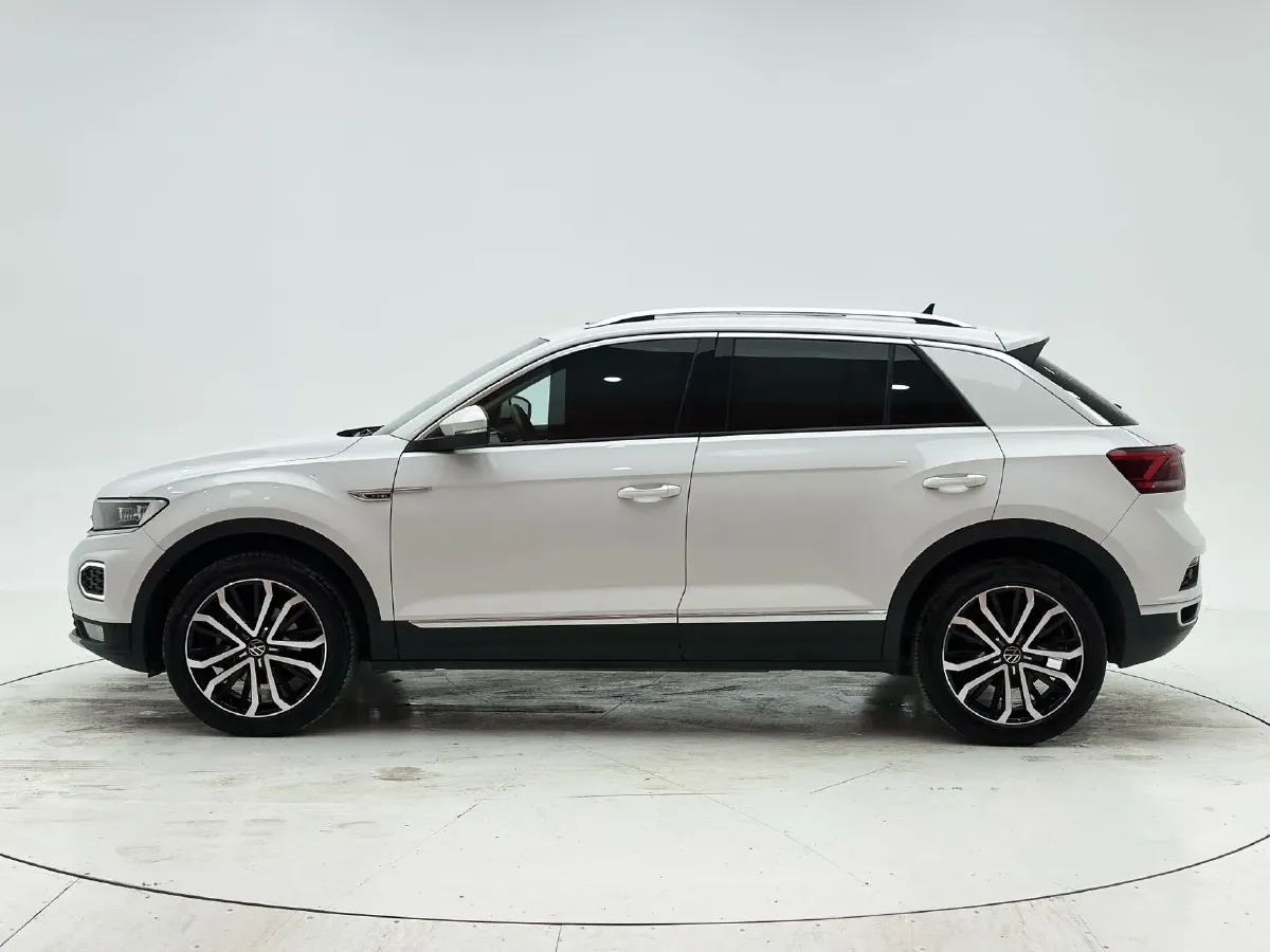 2021 Volkswagen T-Roc 1.4T 150HP L4 7DCT,autocango,china used car exporter,china ev exporter,chinese used car exporter,chinese used ev exporter