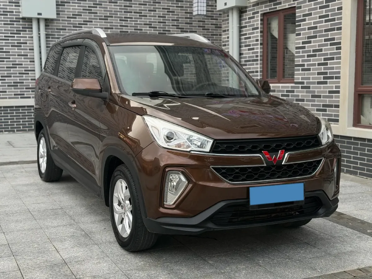 2018 WuLing HongGuang S3 1.5L 112HP L4 6MT,autocango,china used car exporter,china ev exporter,chinese used car exporter,chinese used ev exporter