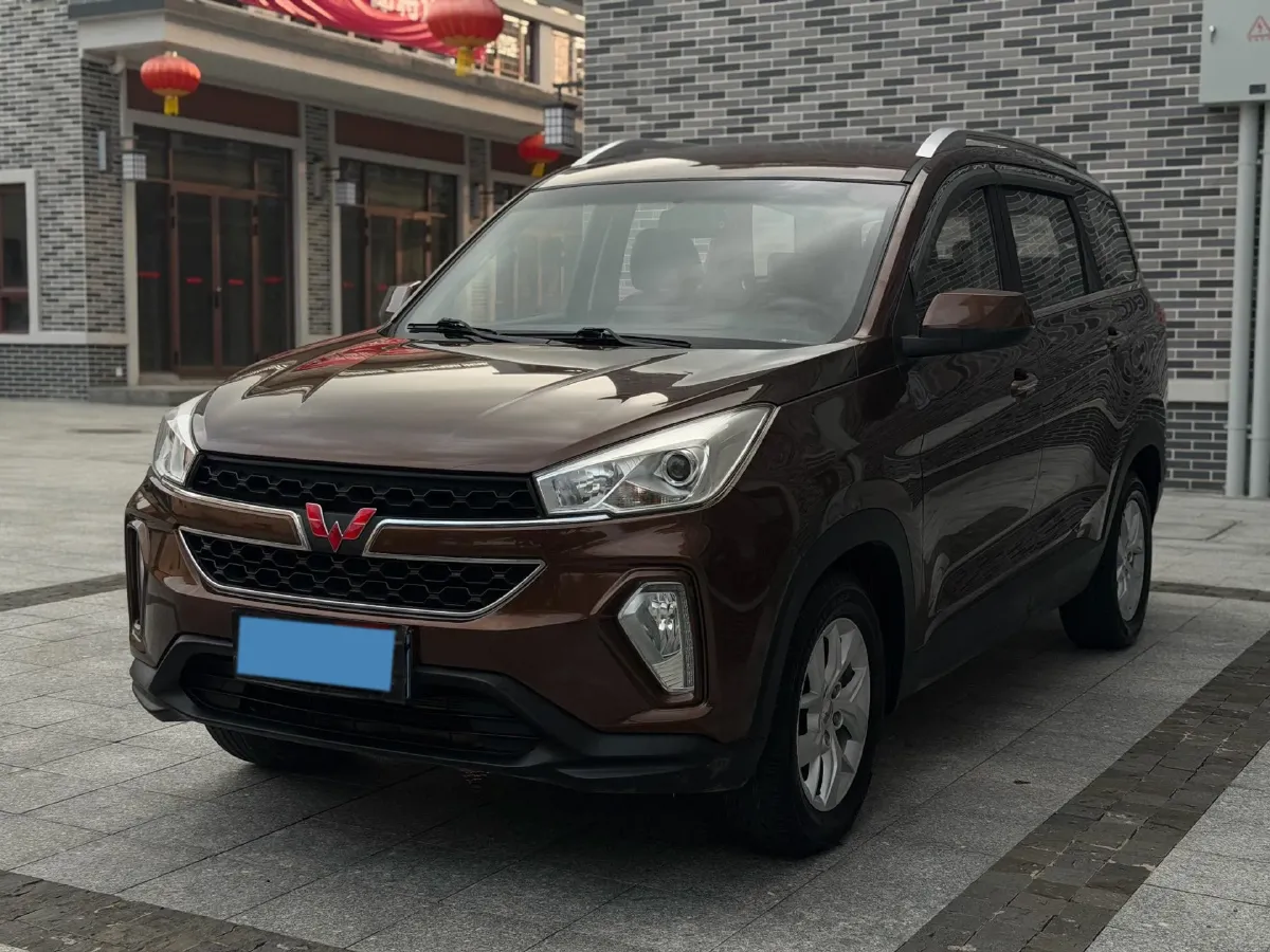 2018 WuLing HongGuang S3 1.5L 112HP L4 6MT,autocango,china used car exporter,china ev exporter,chinese used car exporter,chinese used ev exporter