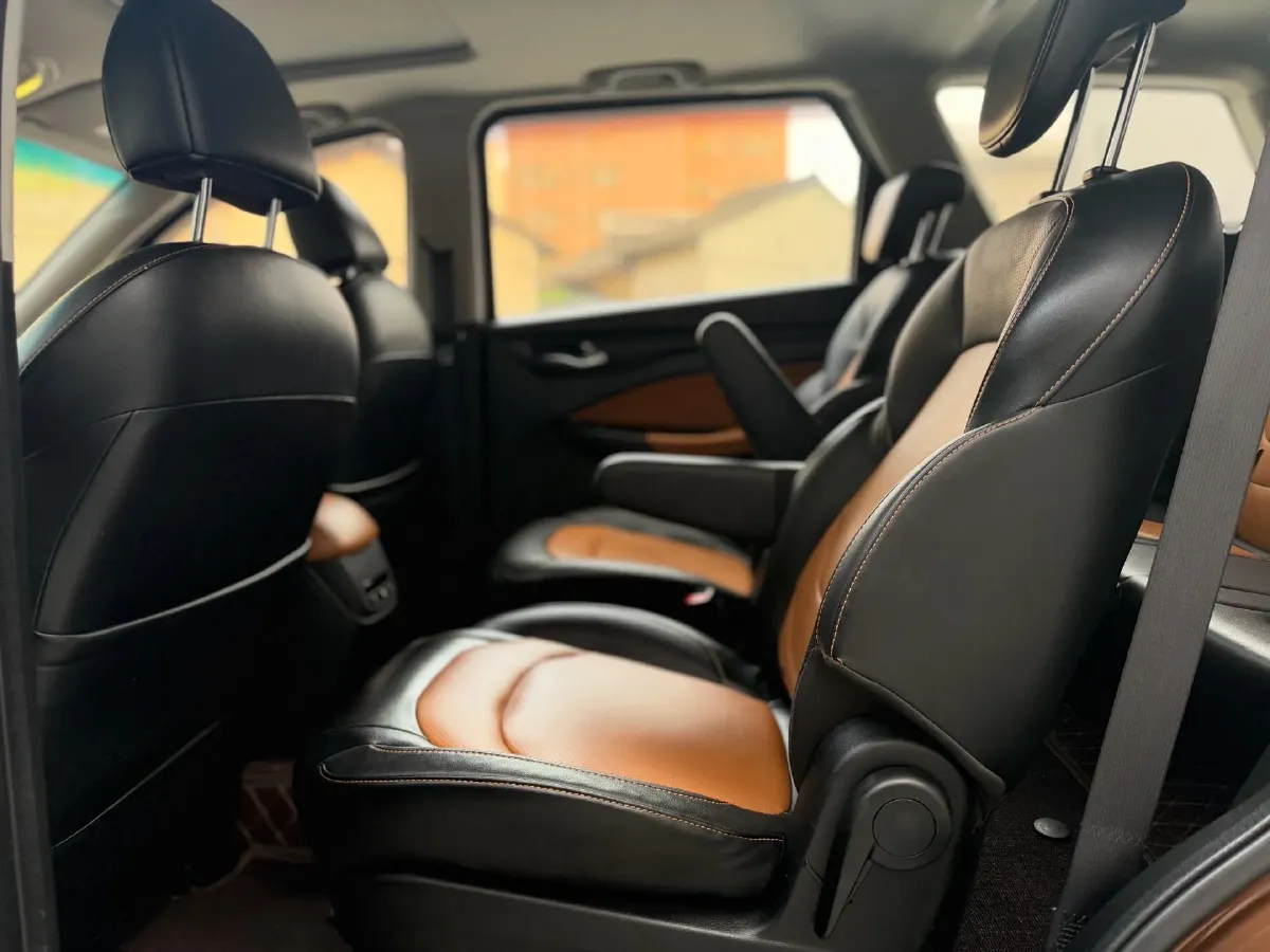 2018 WuLing HongGuang S3 1.5L 112HP L4 6MT,autocango,china used car exporter,china ev exporter,chinese used car exporter,chinese used ev exporter