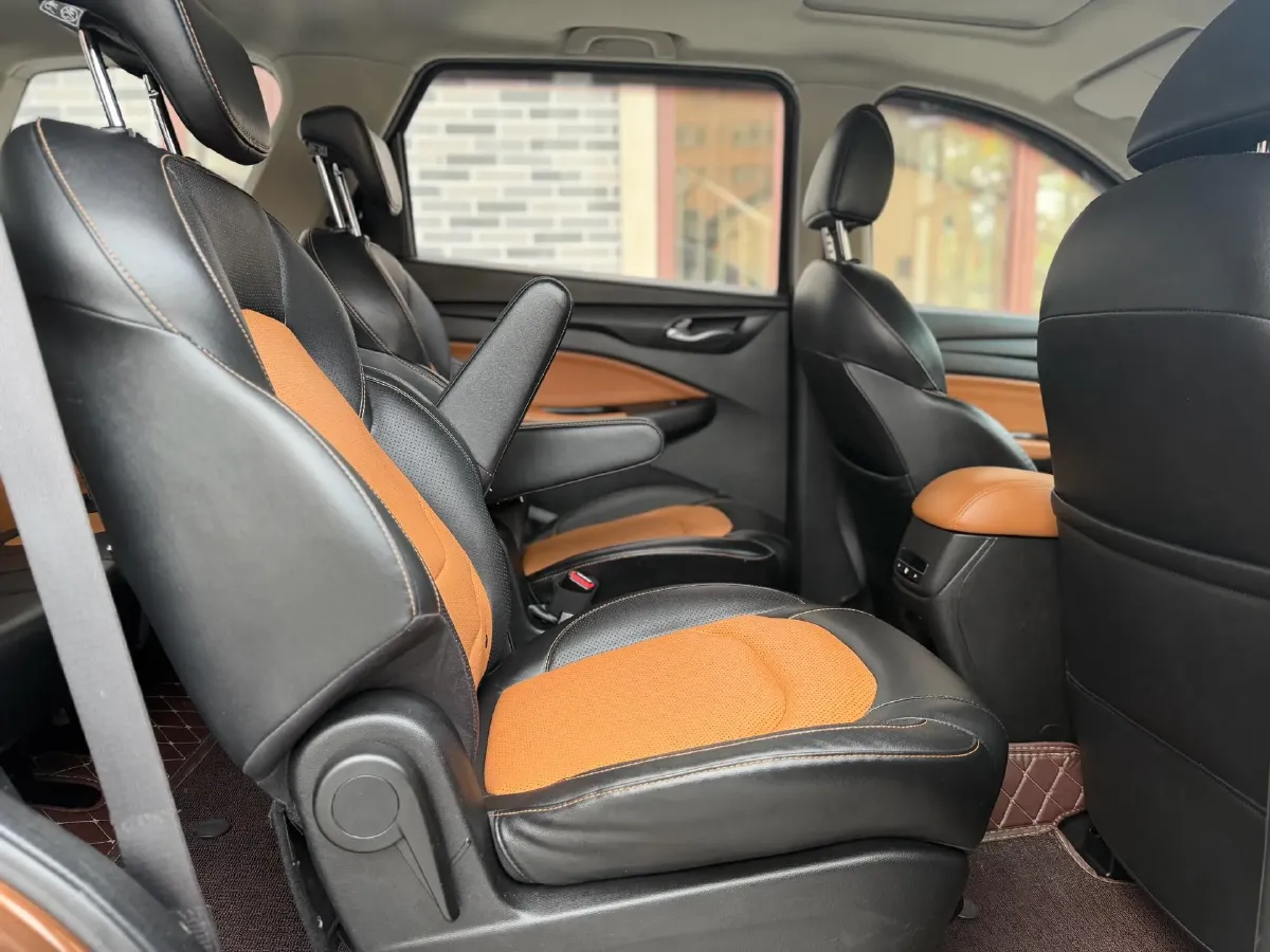 2018 WuLing HongGuang S3 1.5L 112HP L4 6MT,autocango,china used car exporter,china ev exporter,chinese used car exporter,chinese used ev exporter