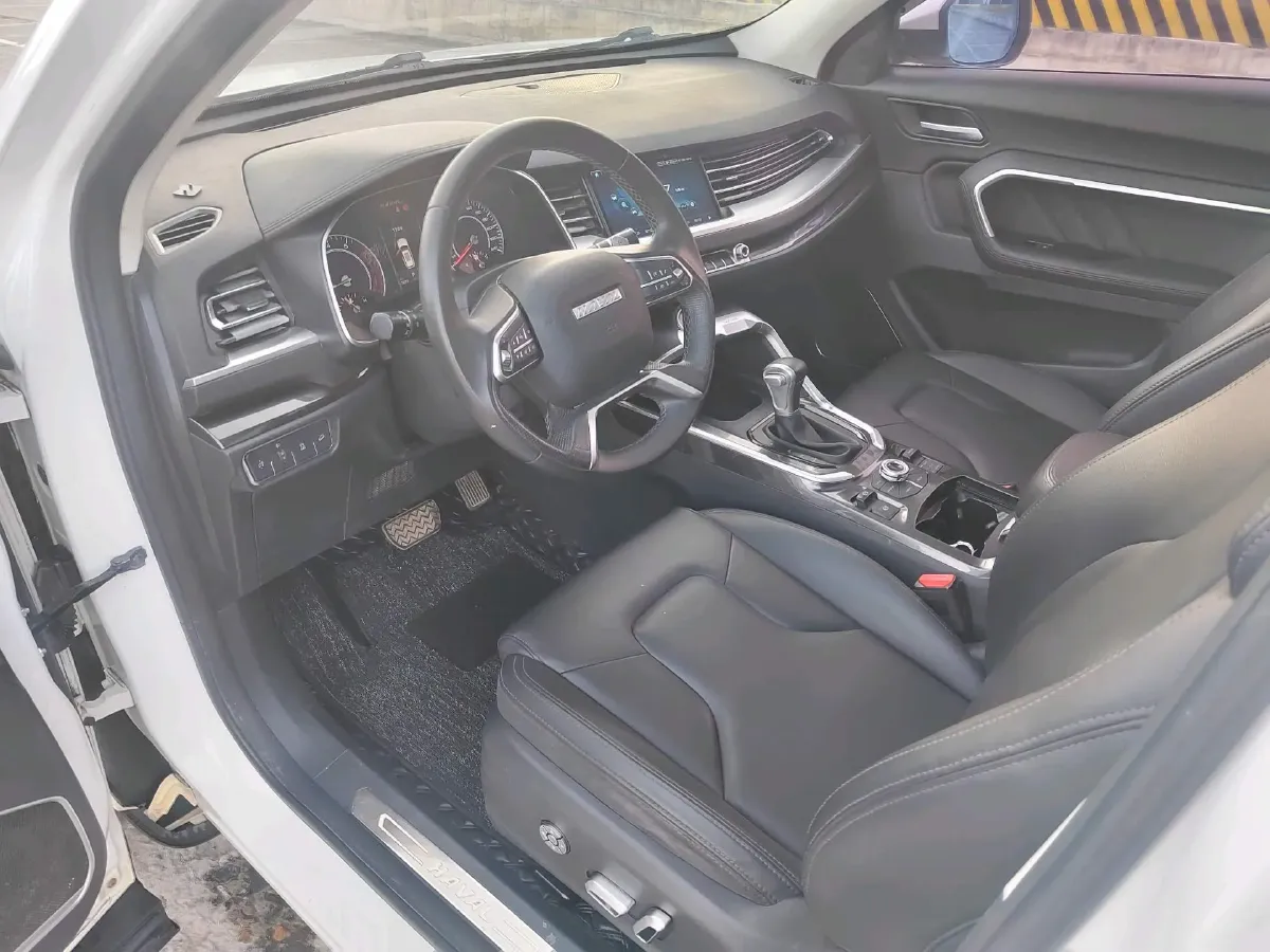 2017 Haval H6 1.5T 169HP L4 7DCT,autocango,china used car exporter,china ev exporter,chinese used car exporter,chinese used ev exporter