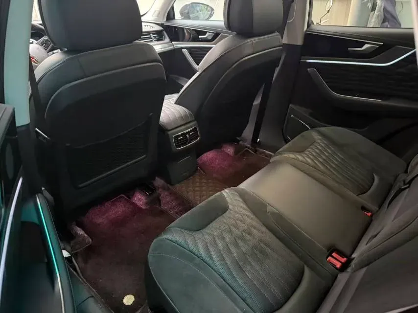 2022 HongQi HS5 2.0T 224HP L4 6AT,autocango,china used car exporter,china ev exporter,chinese used car exporter,chinese used ev exporter