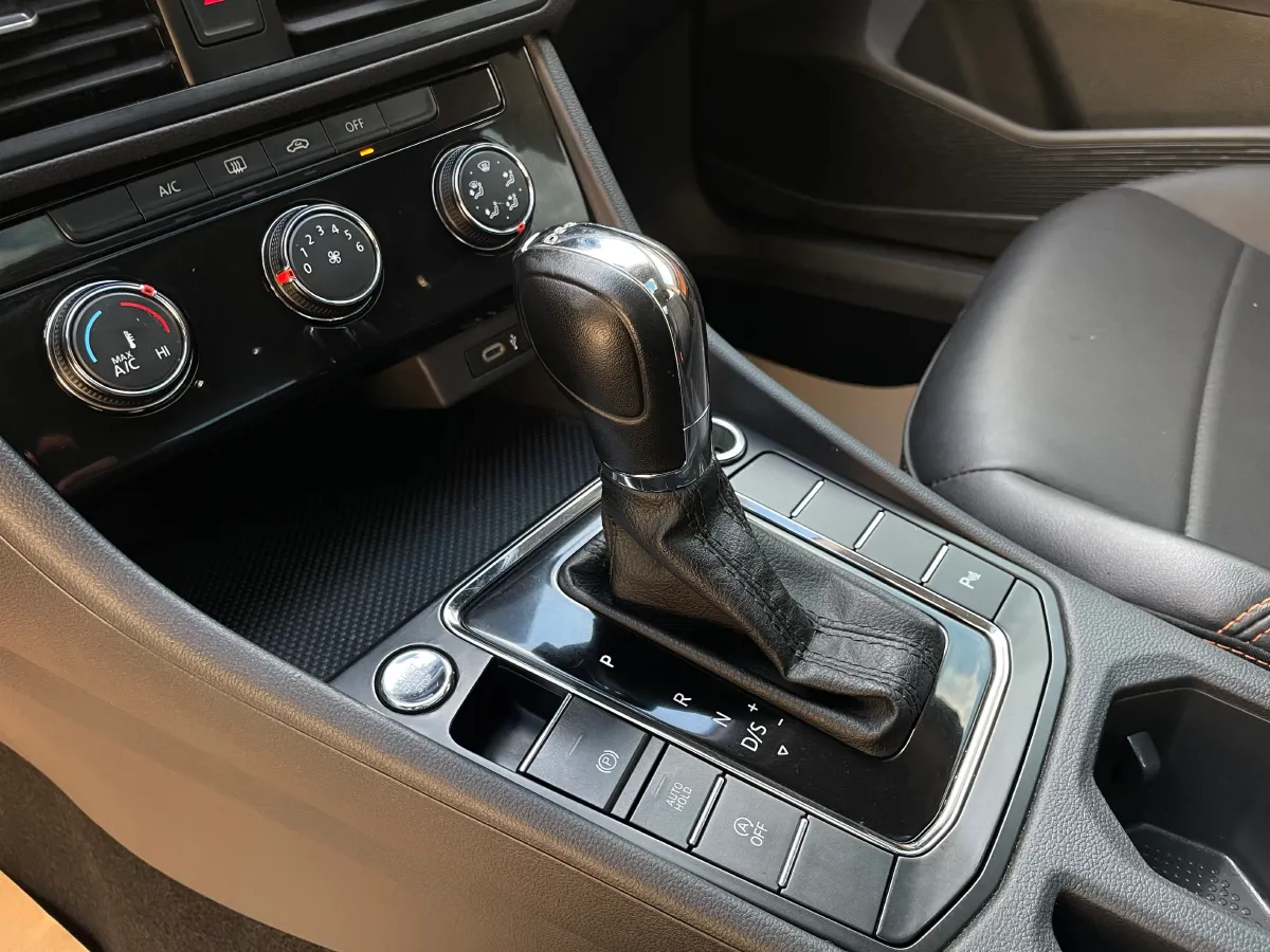 2023 Volkswagen Bora 1.2T 116HP L4 7DCT,autocango,china used car exporter,china ev exporter,chinese used car exporter,chinese used ev exporter