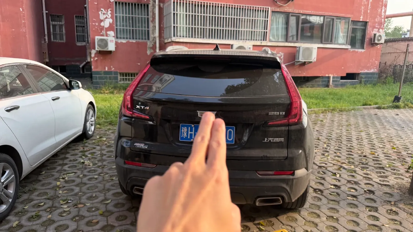 2022 Cadillac XT4 2.0T 237HP L4 9AT,autocango,china used car exporter,china ev exporter,chinese used car exporter,chinese used ev exporter