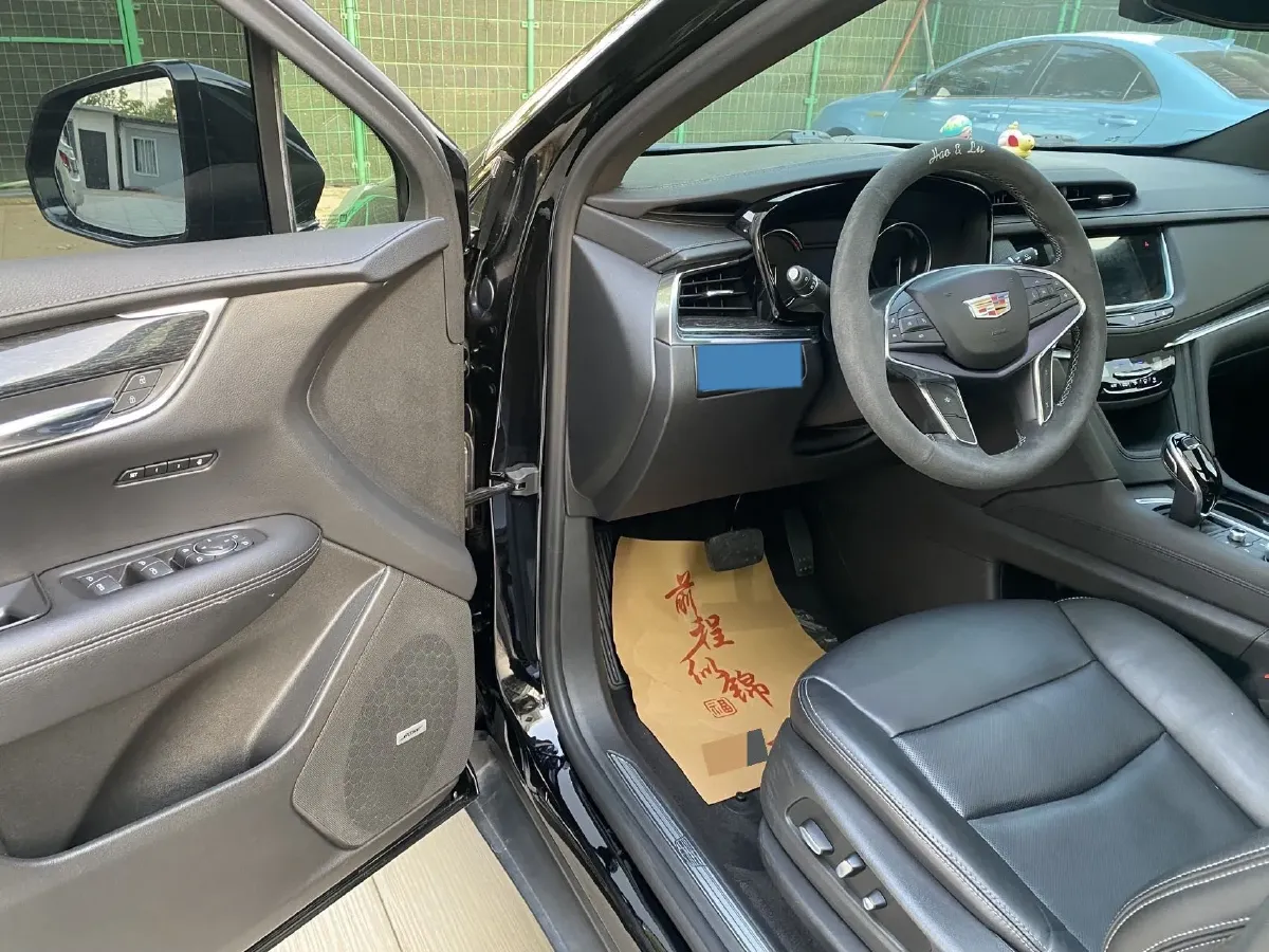 2020 Cadillac XT5 2.0T 237HP L4 9AT,autocango,china used car exporter,china ev exporter,chinese used car exporter,chinese used ev exporter