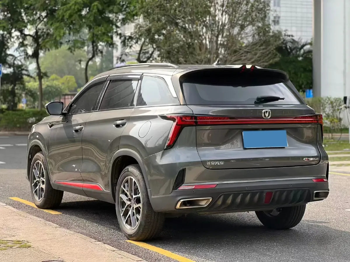 2022 ChangAn CS75 Plus 1.5T 188HP L4 8AT,autocango,china used car exporter,china ev exporter,chinese used car exporter,chinese used ev exporter
