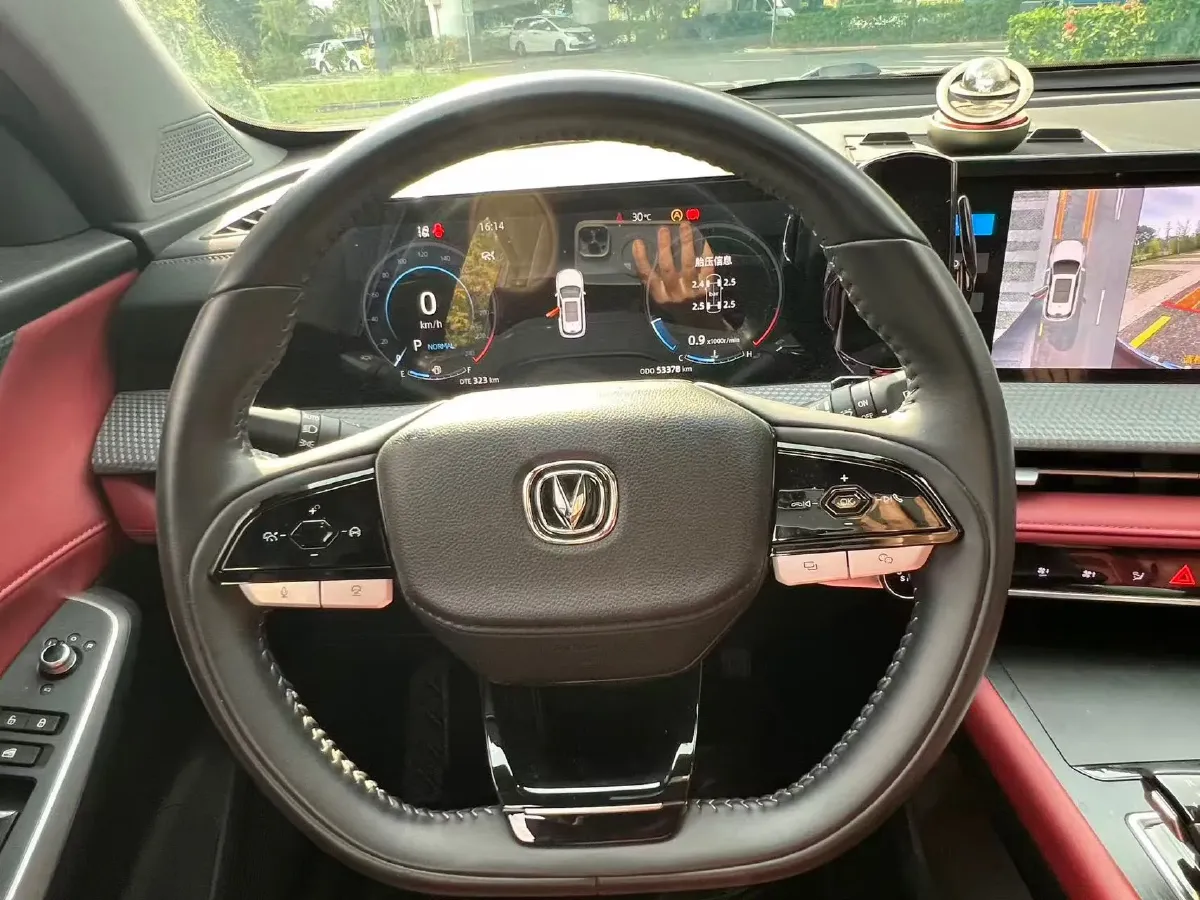 2022 ChangAn CS75 Plus 1.5T 188HP L4 8AT,autocango,china used car exporter,china ev exporter,chinese used car exporter,chinese used ev exporter