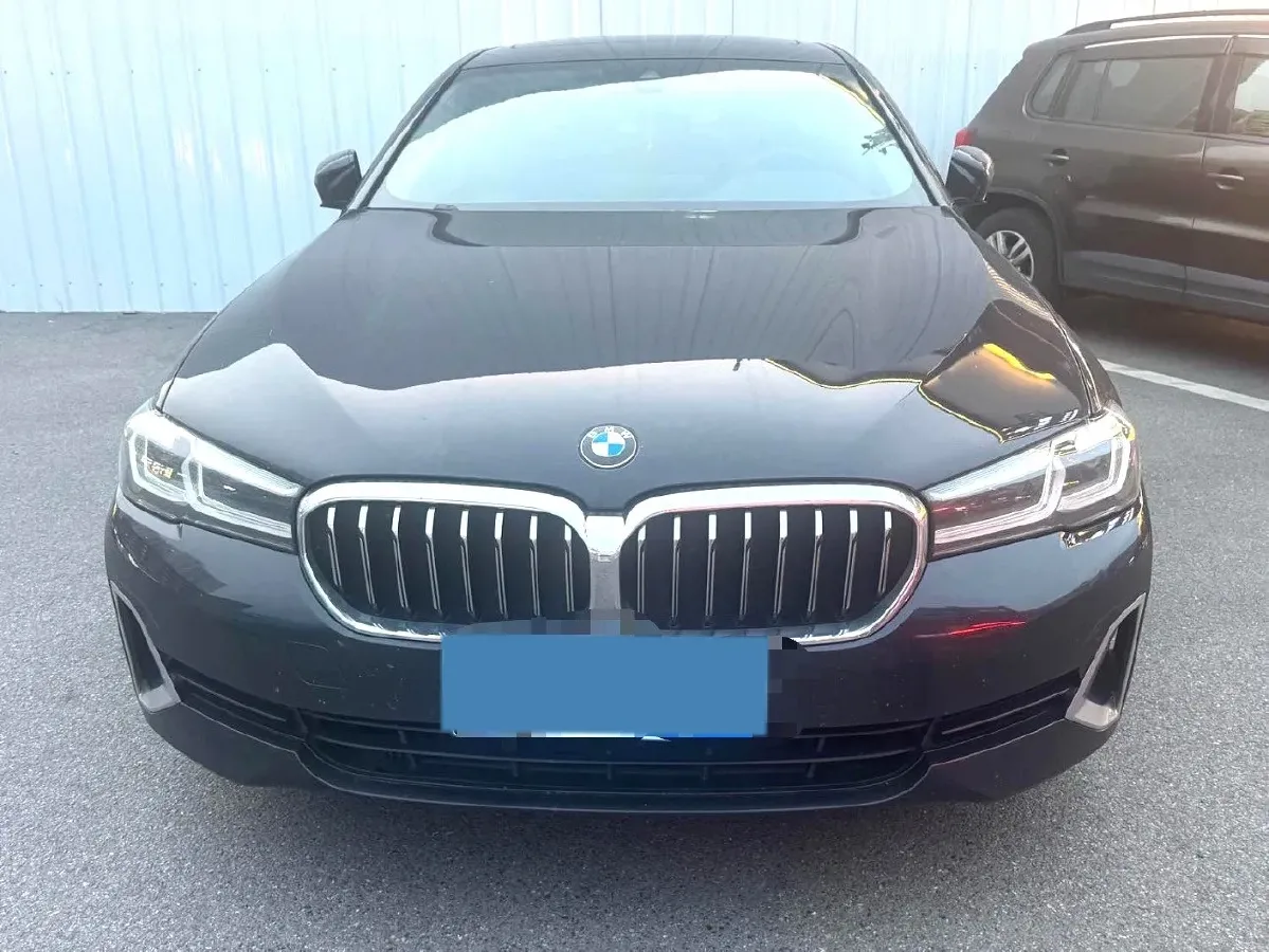 2022 BMW 5 Series 2.0T 184HP L4 8AT,autocango,china used car exporter,china ev exporter,chinese used car exporter,chinese used ev exporter