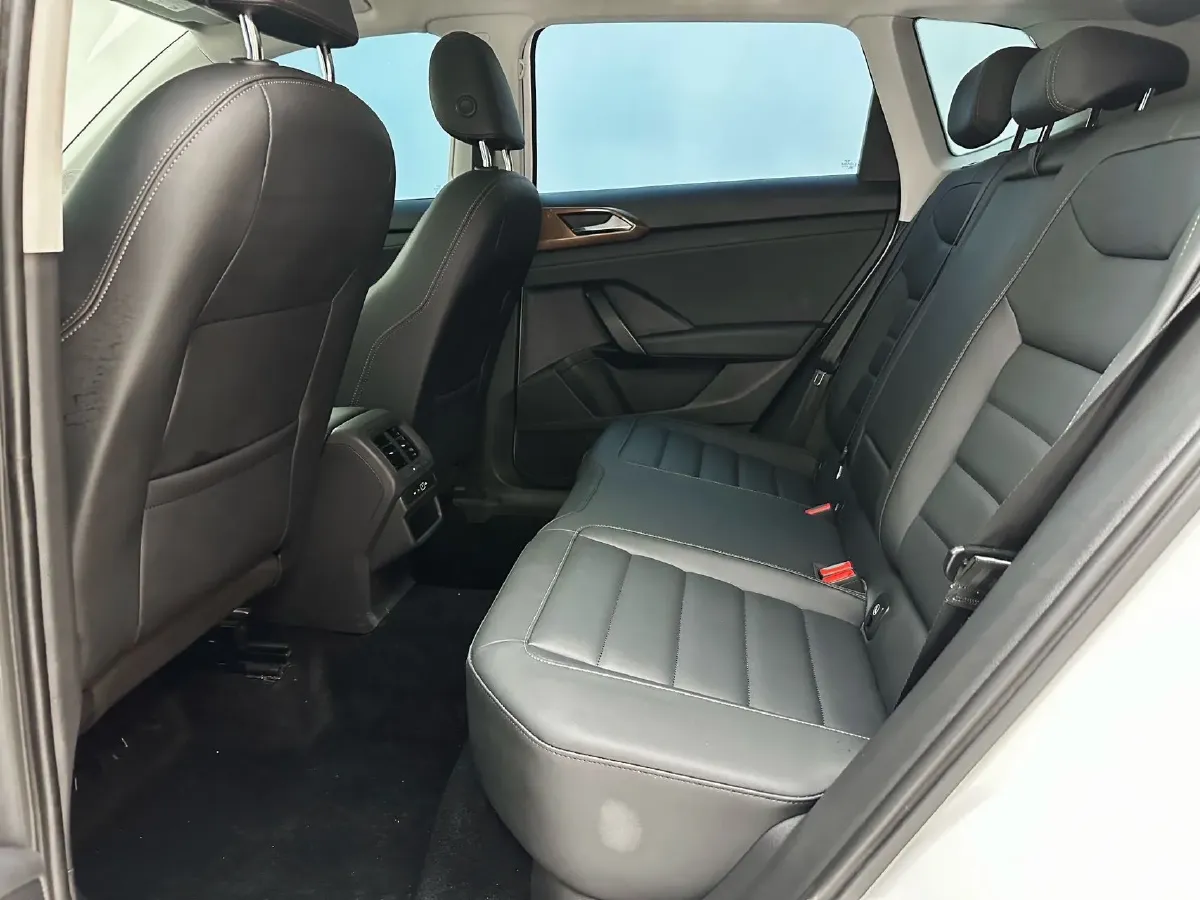 2021 Volkswagen Tharu 1.4T 150HP L4 7DCT,autocango,china used car exporter,china ev exporter,chinese used car exporter,chinese used ev exporter