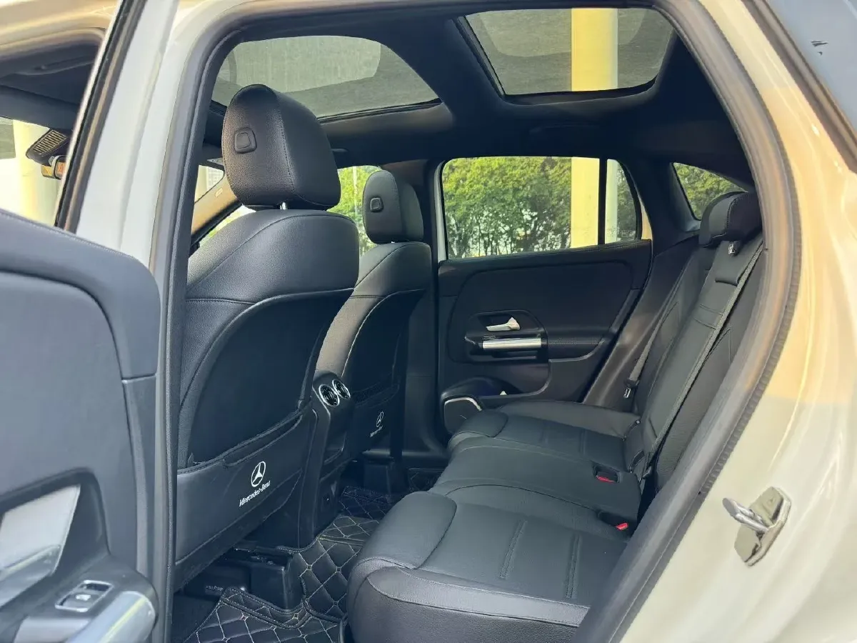 2023 Mercedes-Benz GLA Class 2.0T 190HP L4 8DCT,autocango,china used car exporter,china ev exporter,chinese used car exporter,chinese used ev exporter