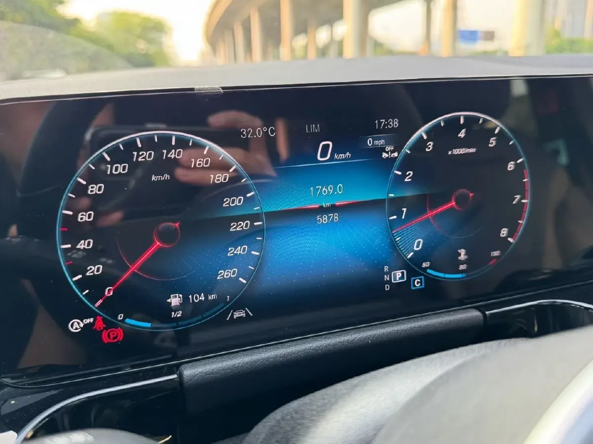 2023 Mercedes-Benz GLA Class 2.0T 190HP L4 8DCT,autocango,china used car exporter,china ev exporter,chinese used car exporter,chinese used ev exporter