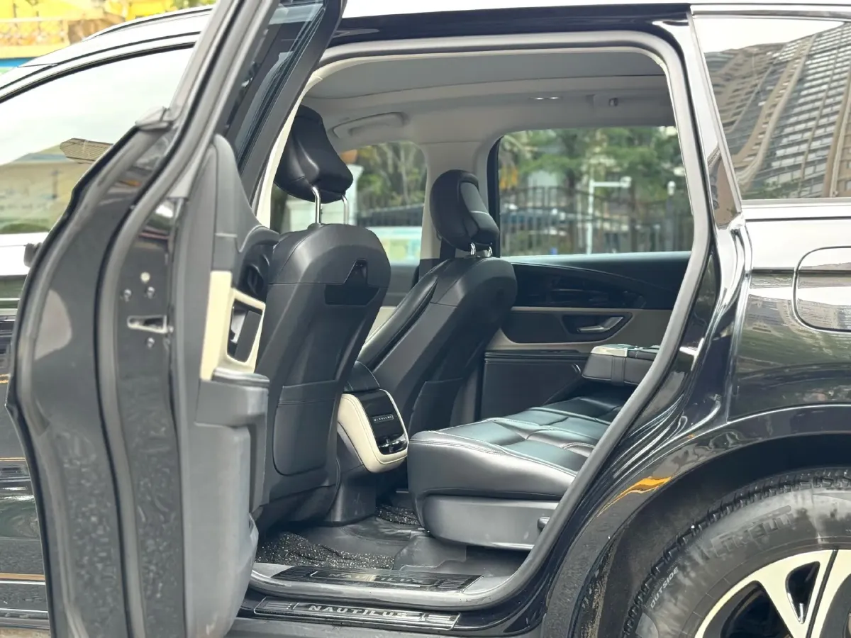 2023 Lincoln Nautilus 2.0T 282HP L4 E-CVT Hybrid,autocango,china used car exporter,china ev exporter,chinese used car exporter,chinese used ev exporter