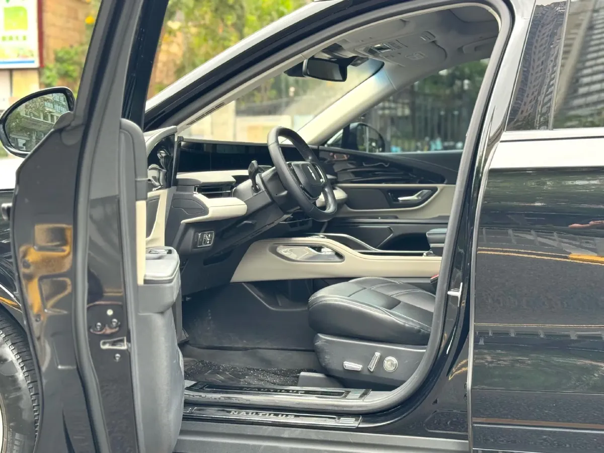 2023 Lincoln Nautilus 2.0T 282HP L4 E-CVT Hybrid,autocango,china used car exporter,china ev exporter,chinese used car exporter,chinese used ev exporter