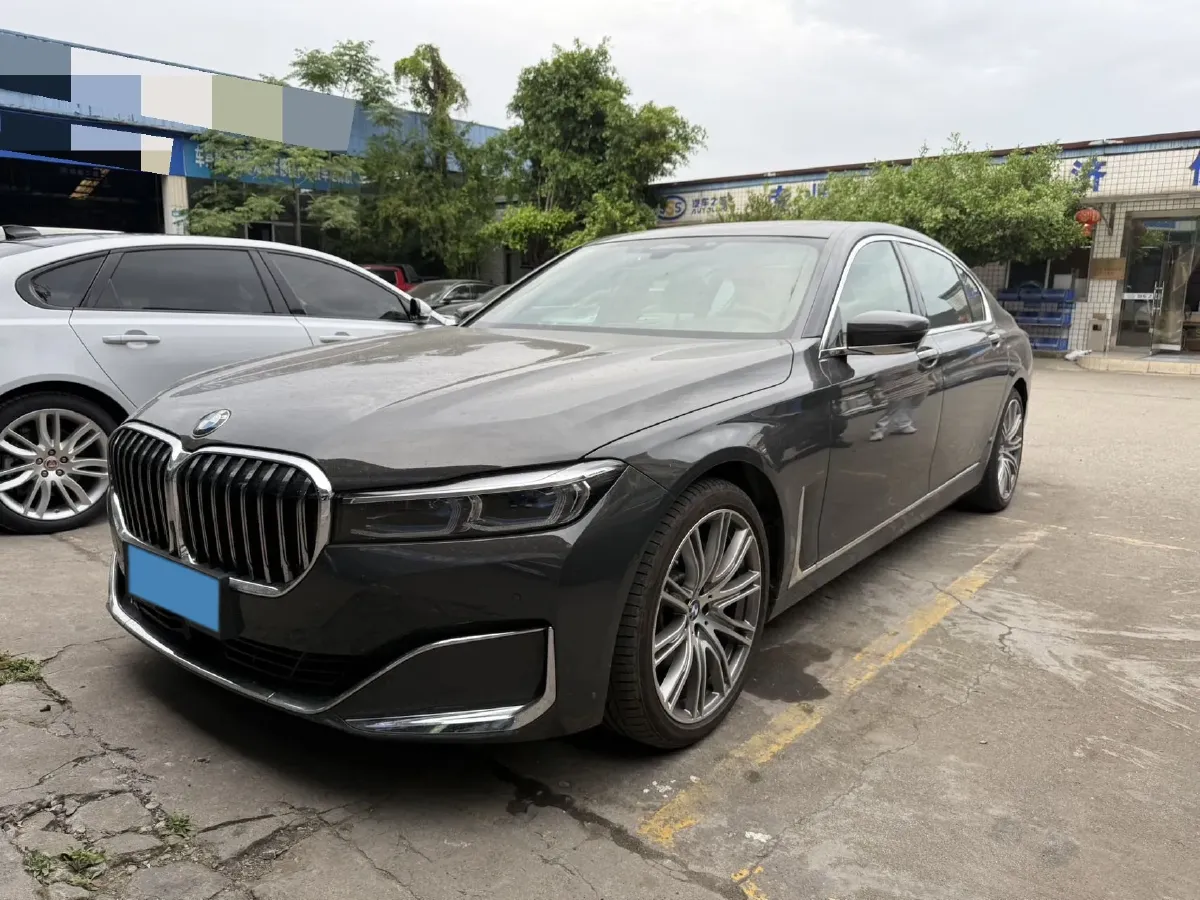 2019 BMW 7 Series 3.0T 340HP L6 8AT,autocango,china used car exporter,china ev exporter,chinese used car exporter,chinese used ev exporter