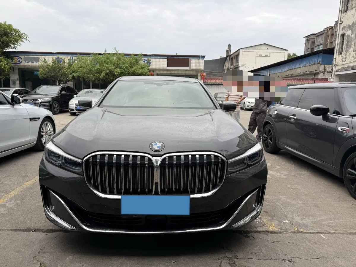 2019 BMW 7 Series 3.0T 340HP L6 8AT,autocango,china used car exporter,china ev exporter,chinese used car exporter,chinese used ev exporter