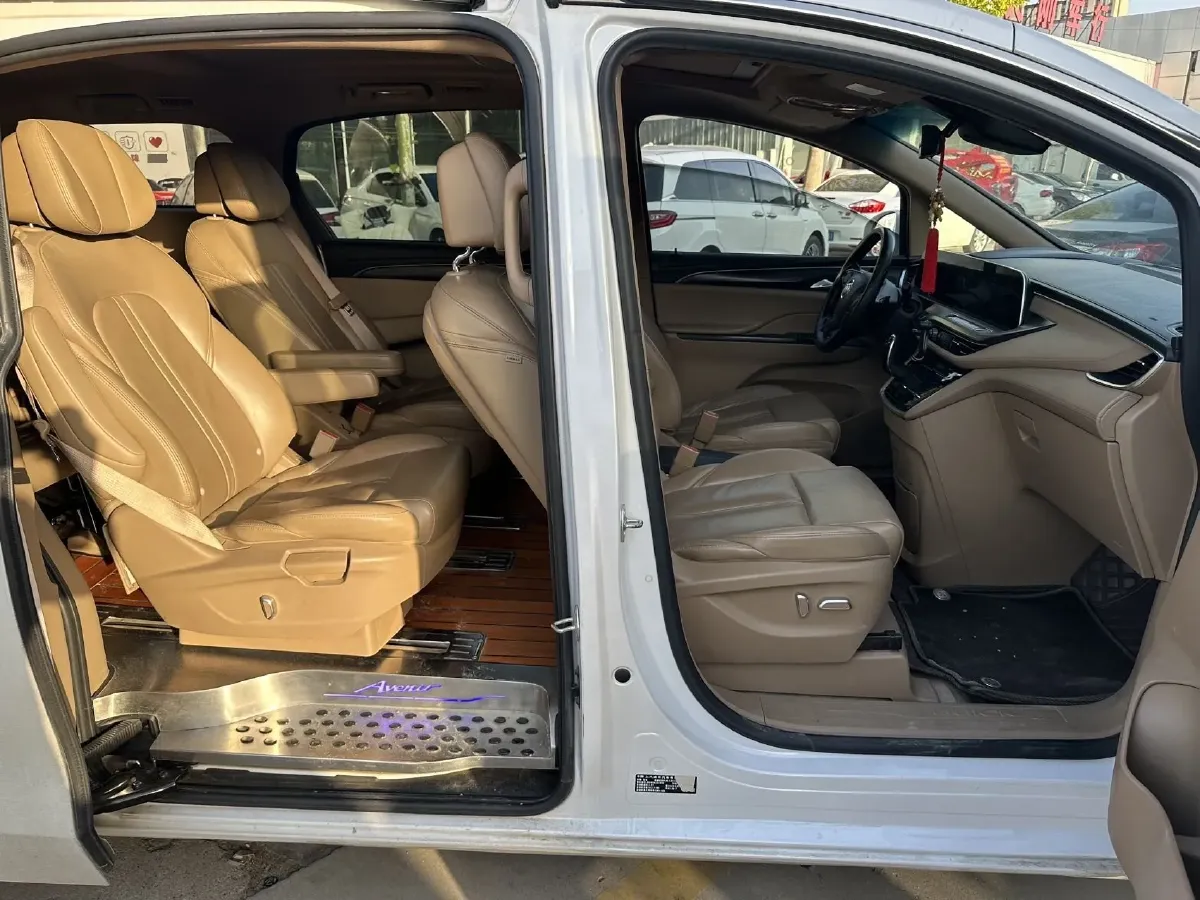 2020 Buick GL8 2.0T 237HP L4 9AT,autocango,china used car exporter,china ev exporter,chinese used car exporter,chinese used ev exporter