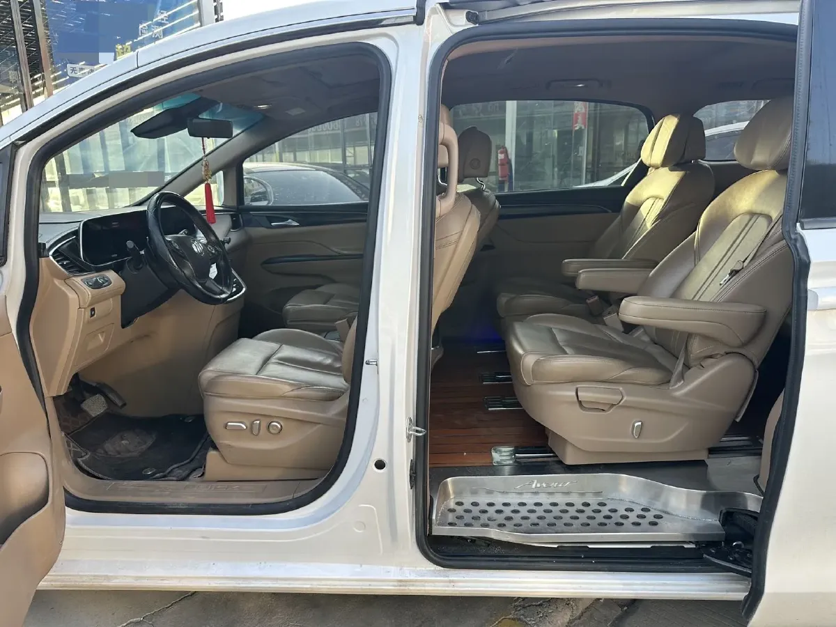 2020 Buick GL8 2.0T 237HP L4 9AT,autocango,china used car exporter,china ev exporter,chinese used car exporter,chinese used ev exporter