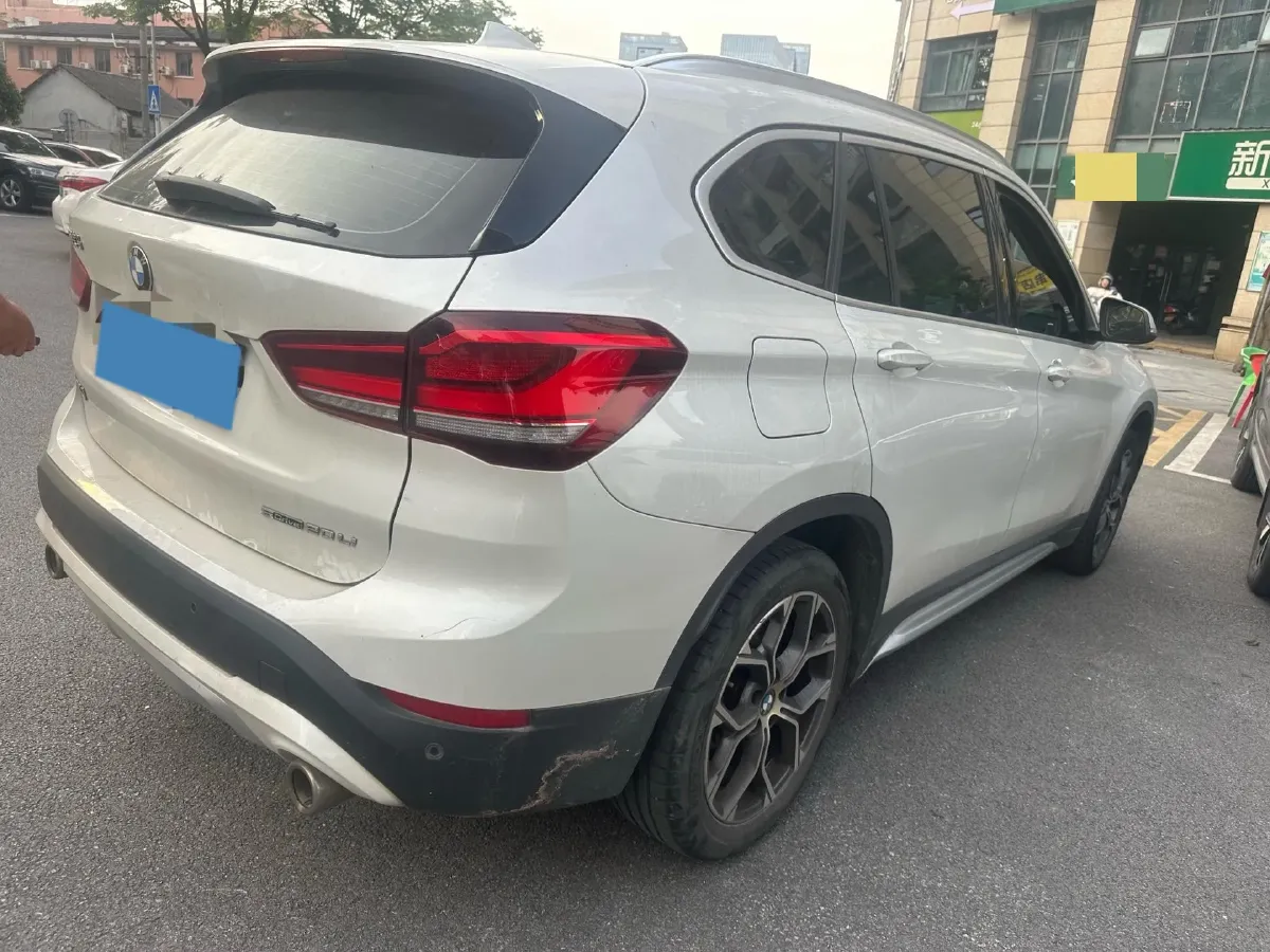 2021 BMW X1 1.5T 140HP L3 7DCT,autocango,china used car exporter,china ev exporter,chinese used car exporter,chinese used ev exporter