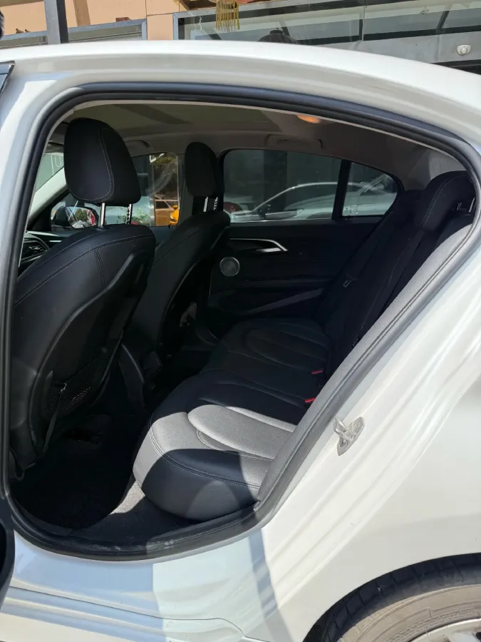 2021 BMW 1 Series 1.5T 140HP L3 7DCT,autocango,china used car exporter,china ev exporter,chinese used car exporter,chinese used ev exporter