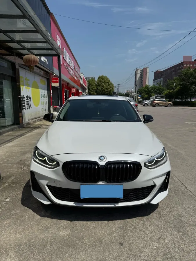 2021 BMW 1 Series 1.5T 140HP L3 7DCT,autocango,china used car exporter,china ev exporter,chinese used car exporter,chinese used ev exporter
