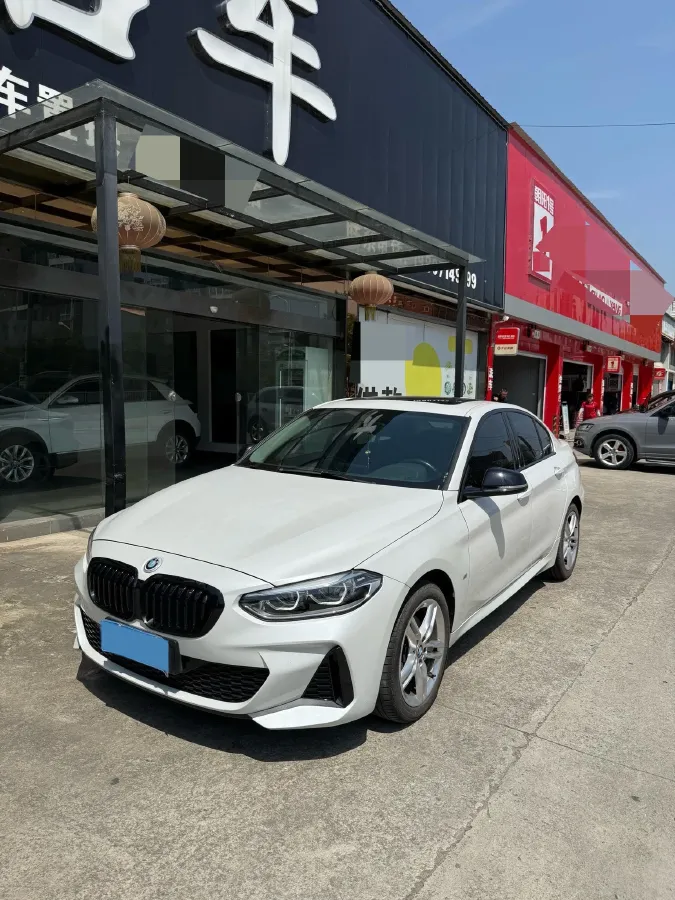 2021 BMW 1 Series 1.5T 140HP L3 7DCT,autocango,china used car exporter,china ev exporter,chinese used car exporter,chinese used ev exporter
