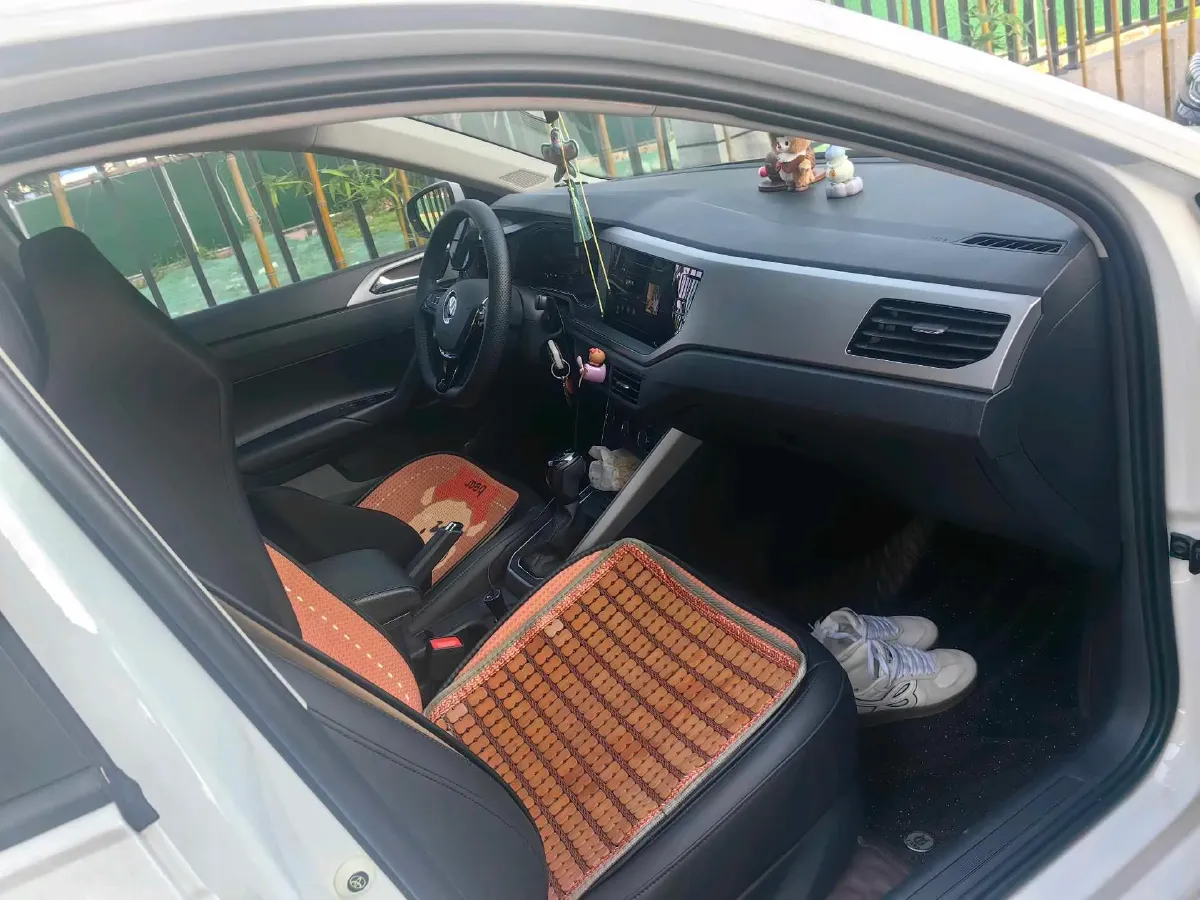 2023 Volkswagen Polo 1.5L 110HP L4 6AT,autocango,china used car exporter,china ev exporter,chinese used car exporter,chinese used ev exporter
