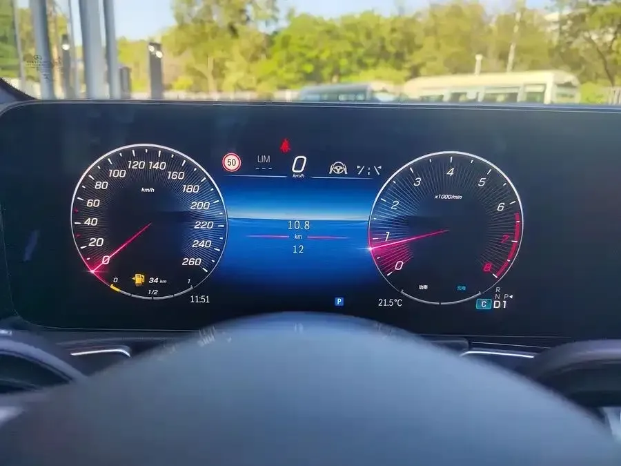 2025 Mercedes-Benz GLB Class 2.0T 190HP L4 8DCT,autocango,china used car exporter,china ev exporter,chinese used car exporter,chinese used ev exporter