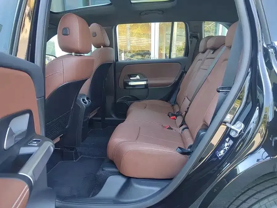 2025 Mercedes-Benz GLB Class 2.0T 190HP L4 8DCT,autocango,china used car exporter,china ev exporter,chinese used car exporter,chinese used ev exporter