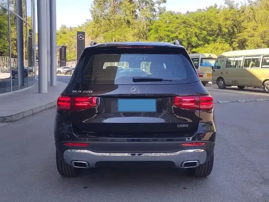 2025 Mercedes-Benz GLB Class 2.0T 190HP L4 8DCT,autocango,china used car exporter,china ev exporter,chinese used car exporter,chinese used ev exporter