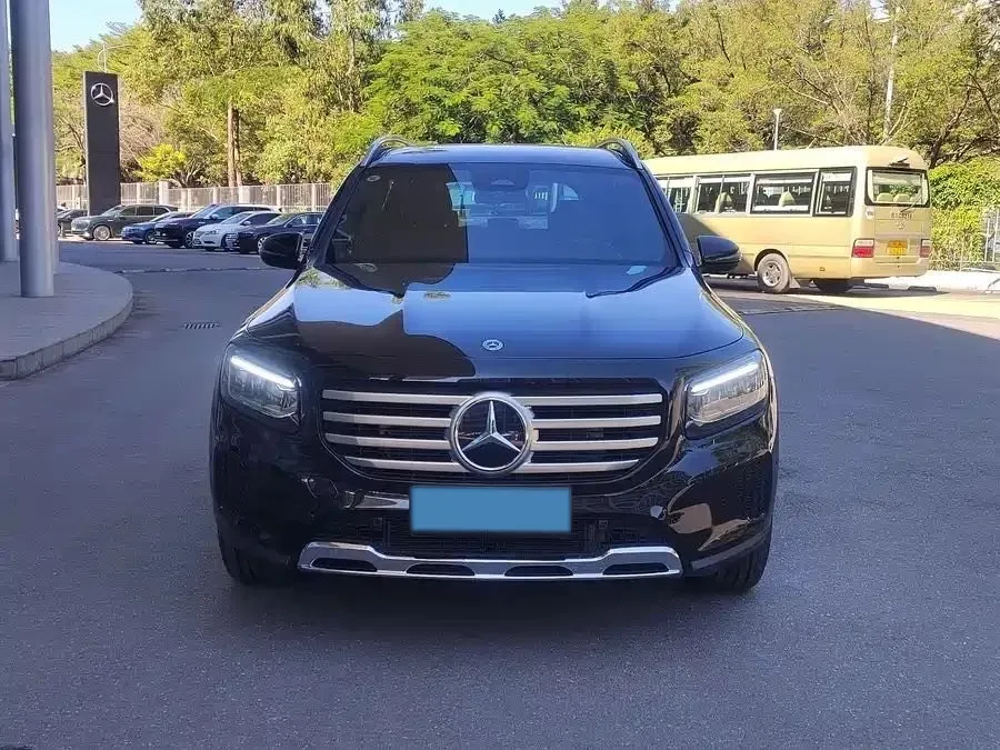 2025 Mercedes-Benz GLB Class 2.0T 190HP L4 8DCT,autocango,china used car exporter,china ev exporter,chinese used car exporter,chinese used ev exporter